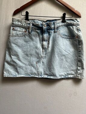 Levi's Light Blue Denim Mini Skirt Sz 34